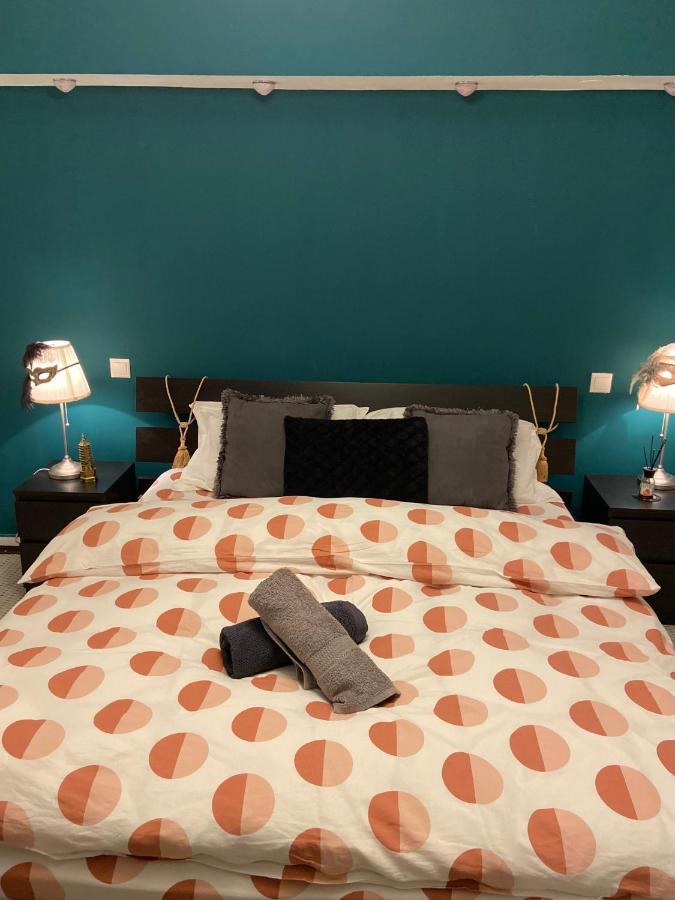 Comfy Apartment With Private Parking And Netflix Бухарест Экстерьер фото
