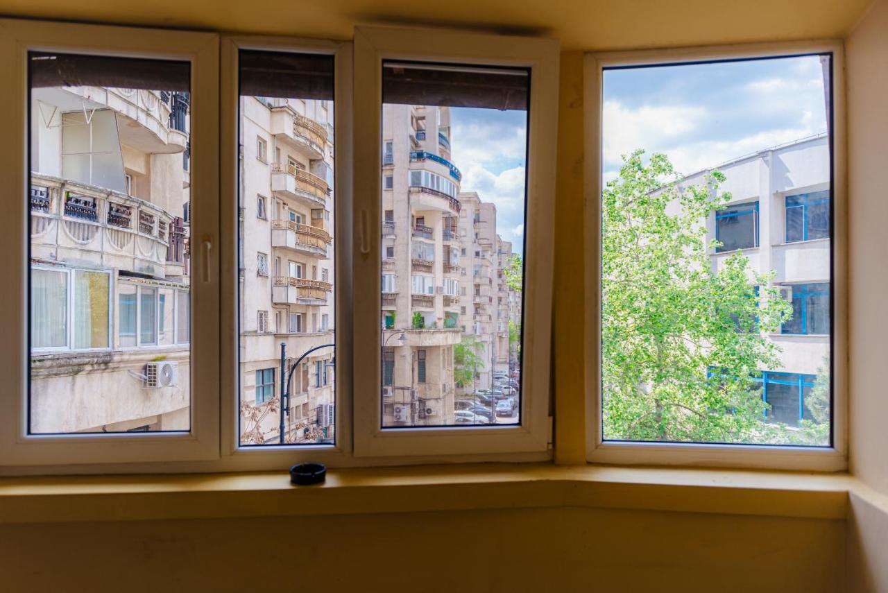 Comfy Apartment With Private Parking And Netflix Бухарест Экстерьер фото